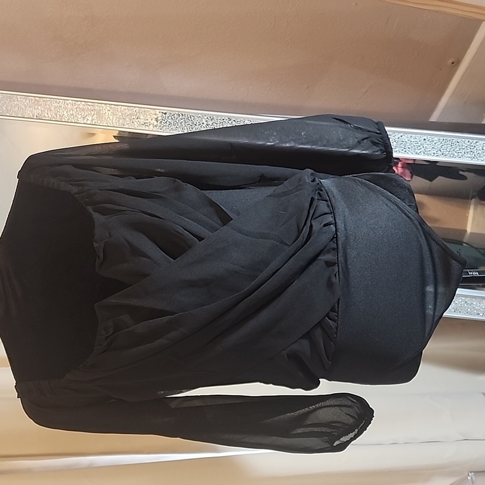 Guess*Sexy*Hot*Sleek Bodysuit Size Large Shoulder less not pictured that way